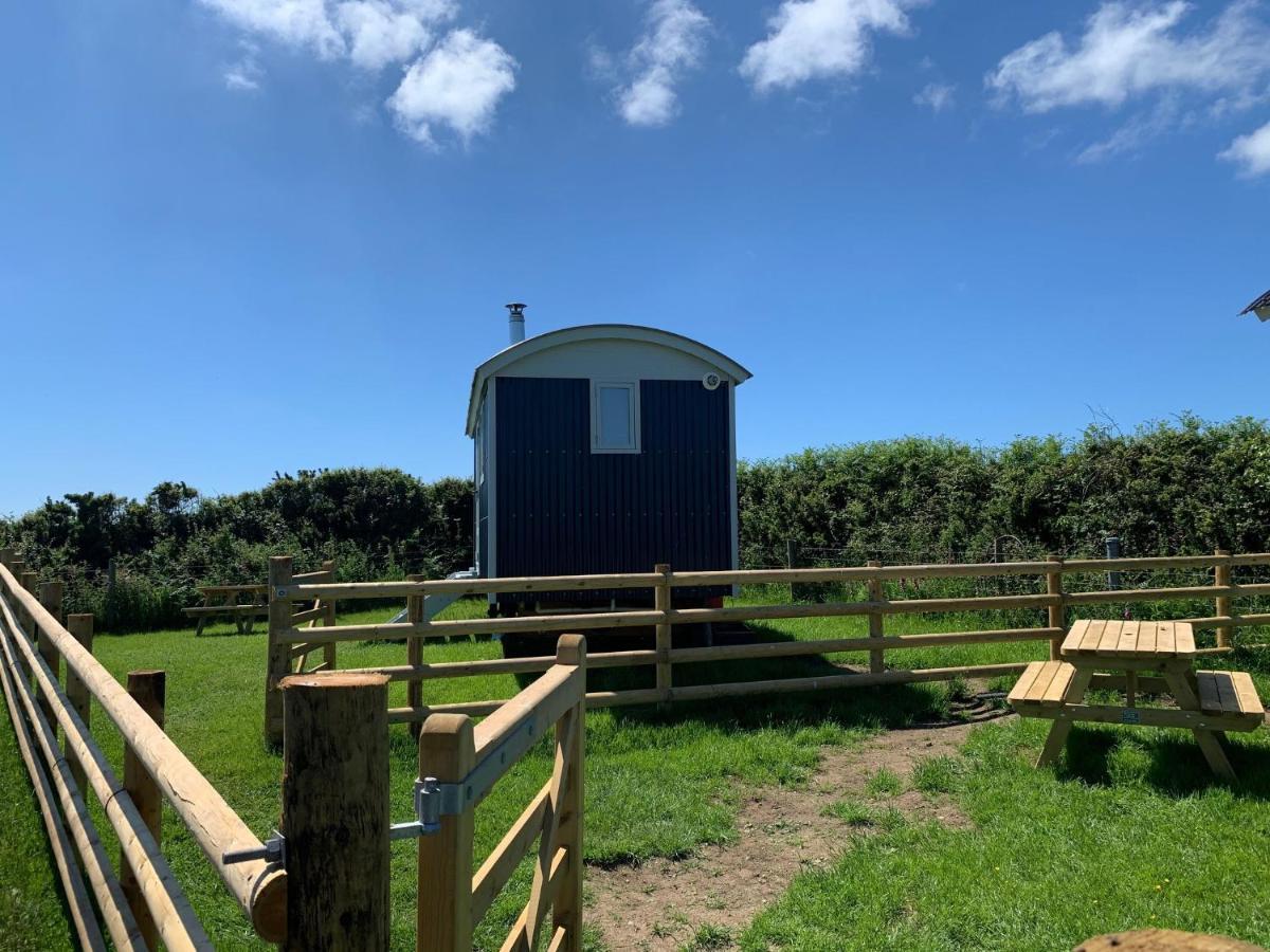 Ewe With A View Sea View Shepherds Huts Breage Extérieur photo
