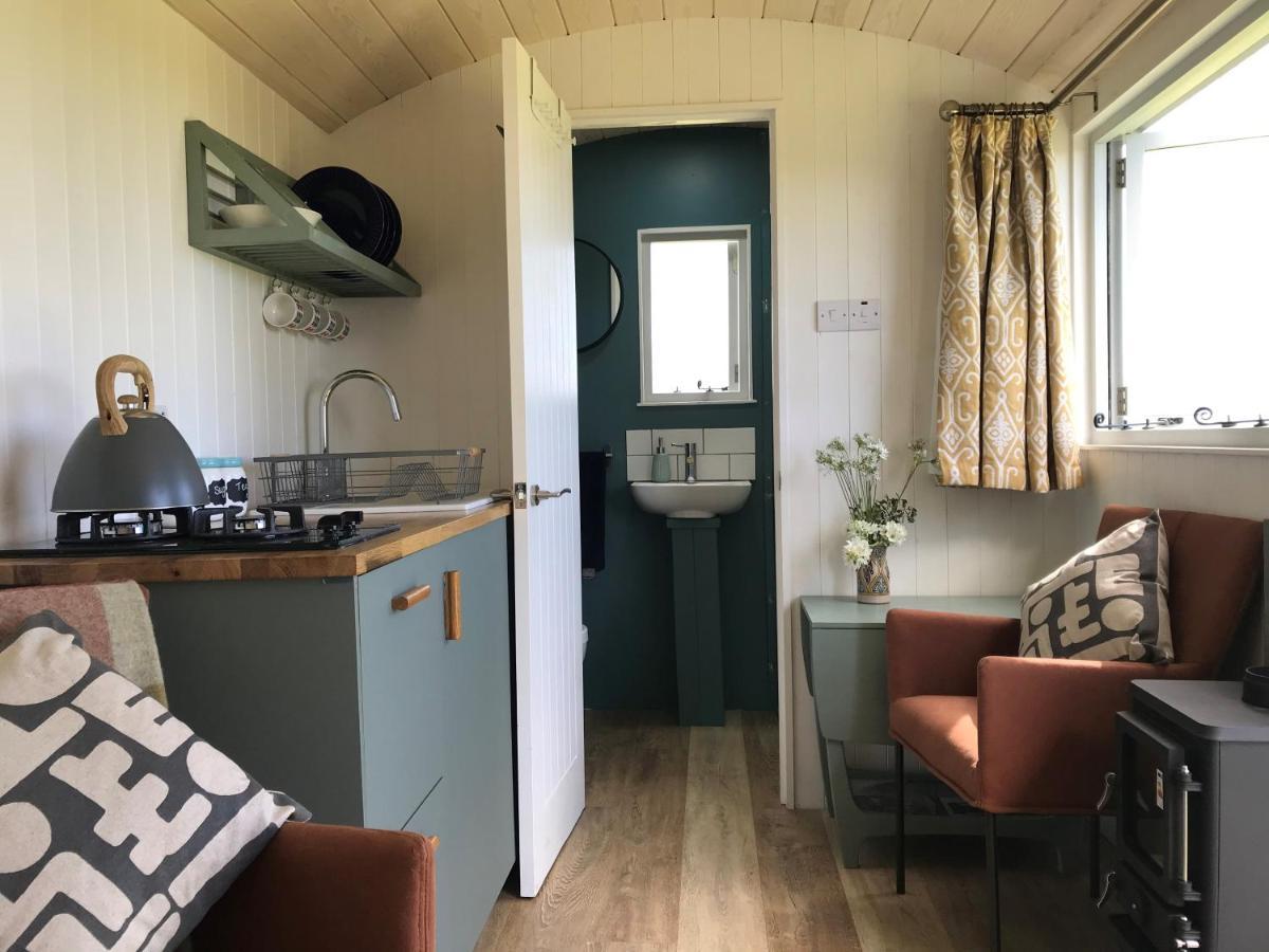 Ewe With A View Sea View Shepherds Huts Breage Extérieur photo