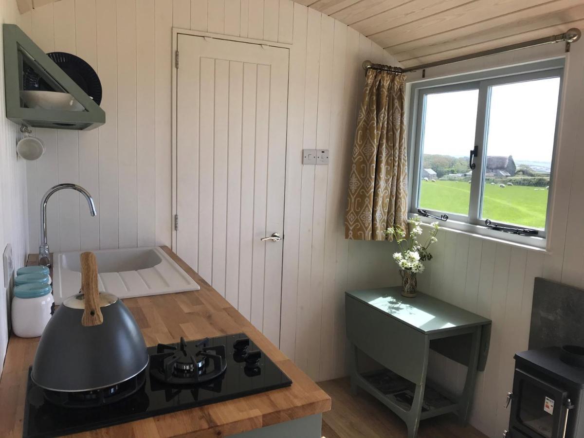 Ewe With A View Sea View Shepherds Huts Breage Extérieur photo